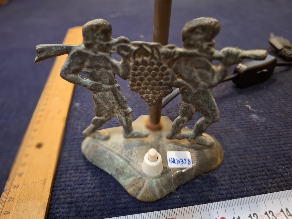 Israeli table lamp with images of spies with grapes [ISR10358]