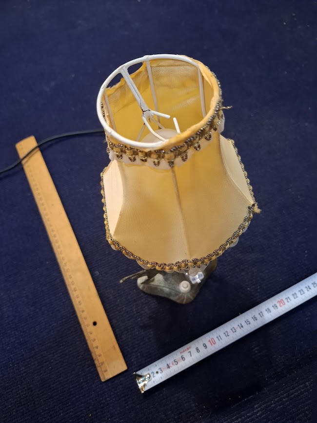 Israeli table lamp with images of spies with grapes [ISR10358]