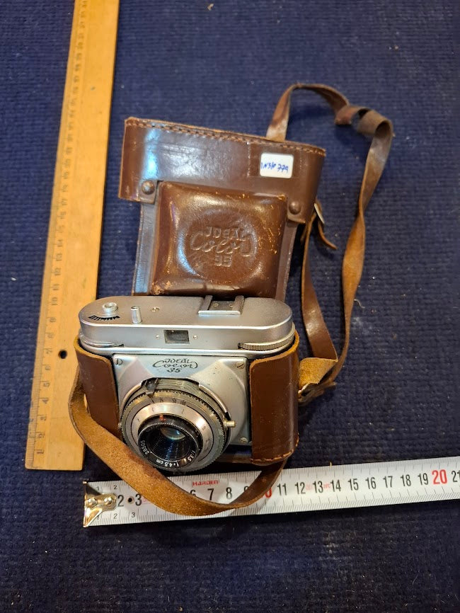 Vintage film camera - Ideal 35 [INS10779]
