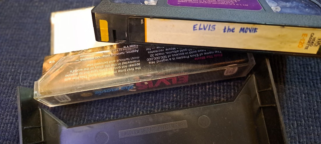 Elvis Presley - live in Las Vegas video cassette VHS [ENT10192]