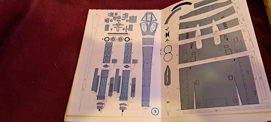 Old Cardboard Airplane Model for Assembly - English electric lightning [BOK10327]