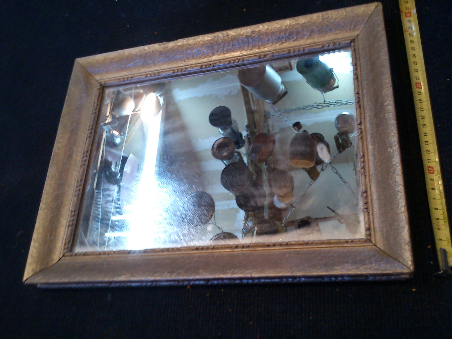 Vintage mirrow in wood frame [ART10111]