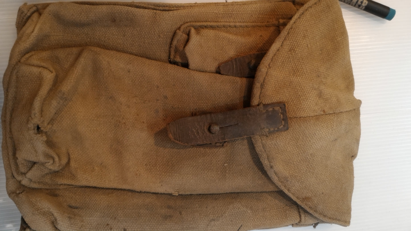 Old military Pouch [ARM10115]