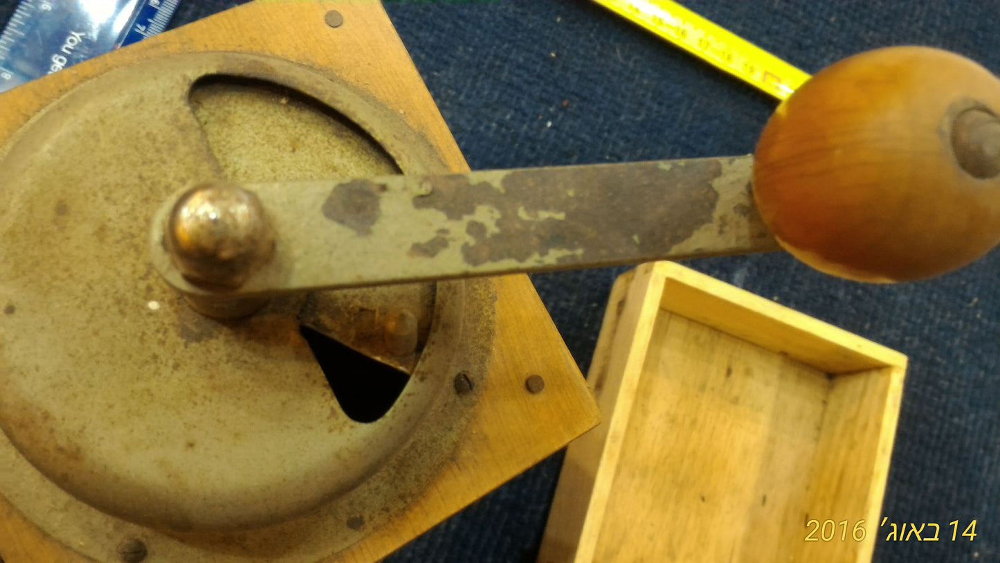 Vintage Coffee and spice grinder [OTH10108]