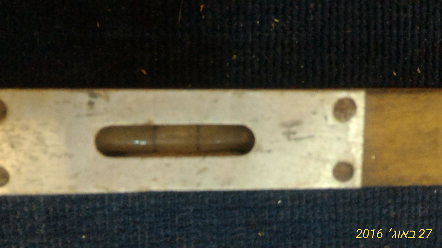 Vintage wooden water level [TOL10101]