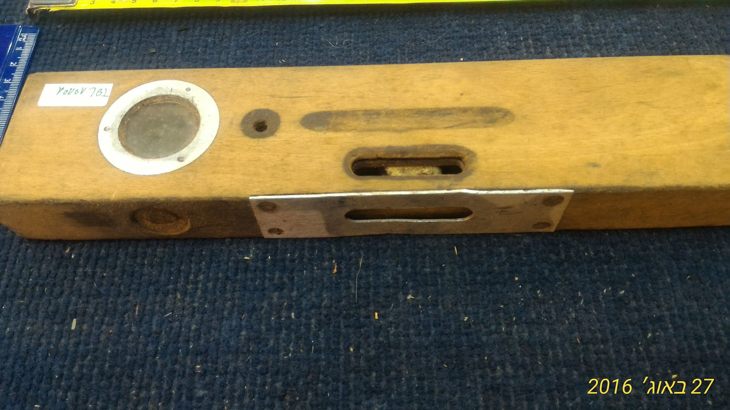 Vintage wooden water level [TOL10101]