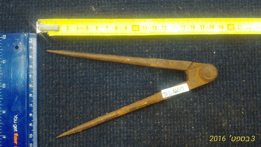 Compass geometry metal [TOL10113]