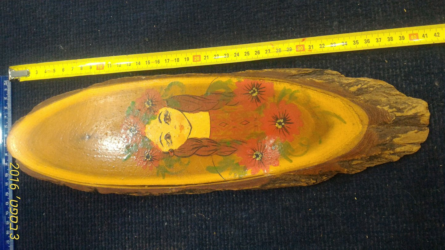 Vintage Paint on olive wood [ART10115]