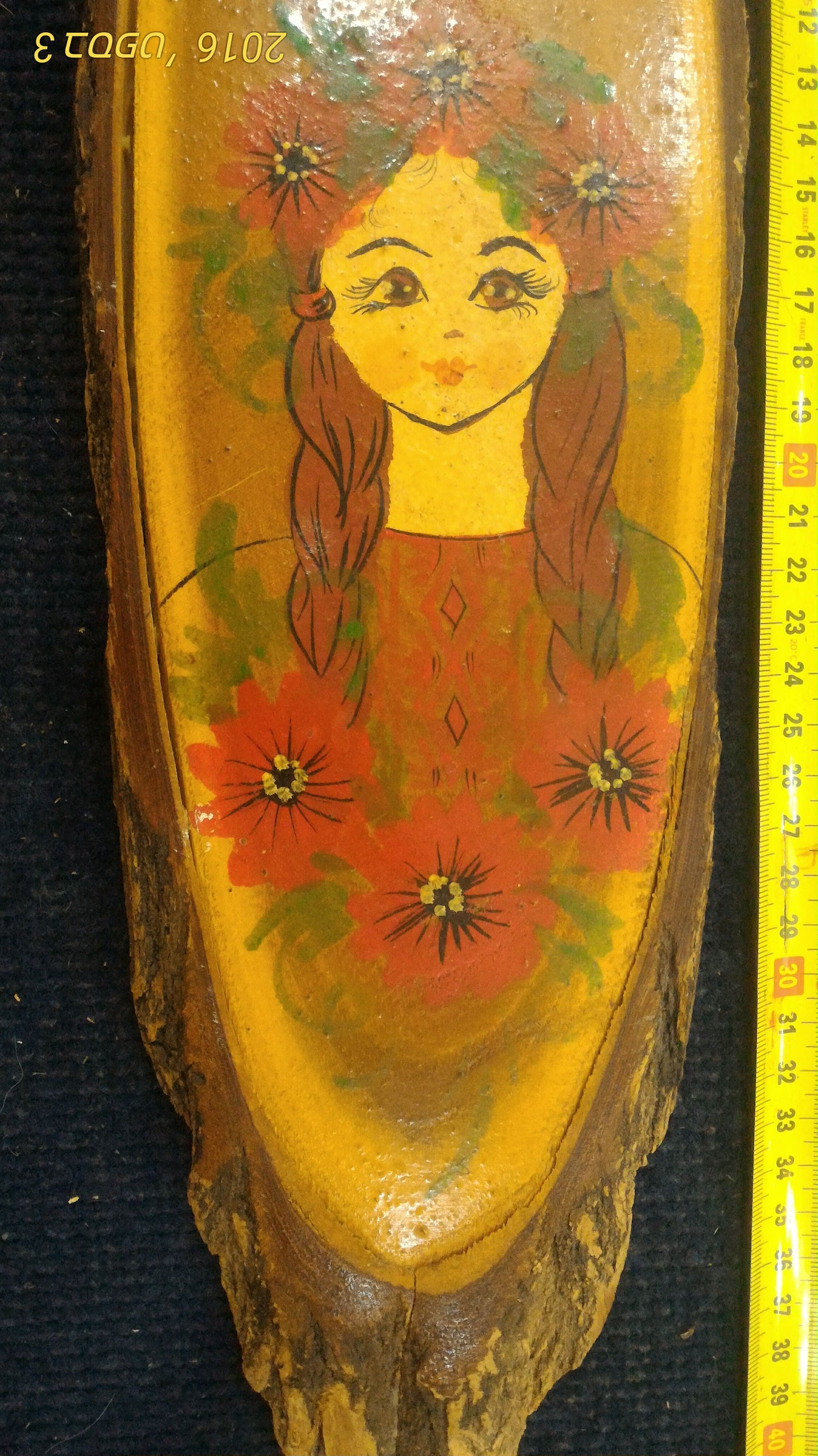 Vintage Paint on olive wood [ART10115]