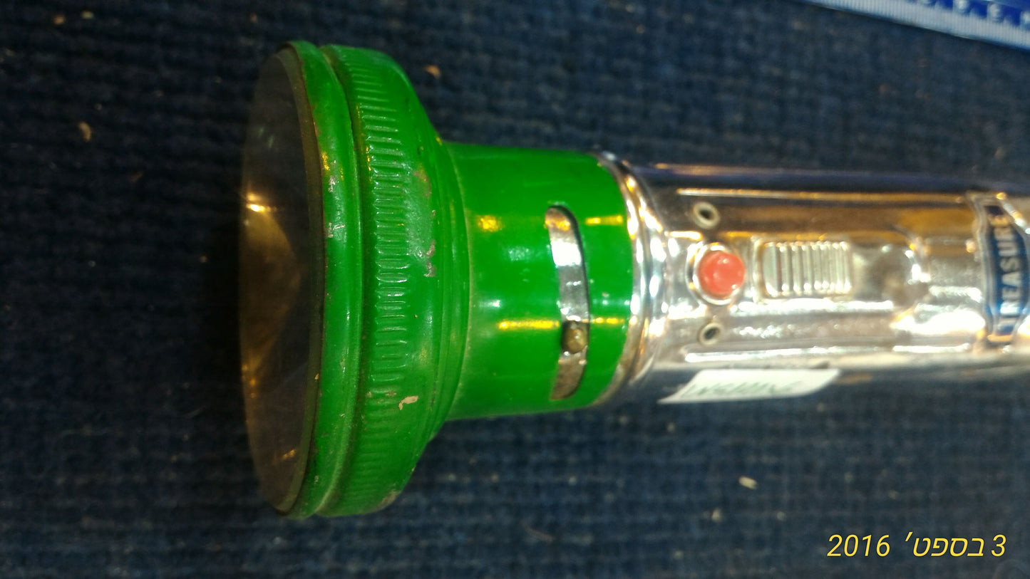 Vintage Flashlight [INS10136]