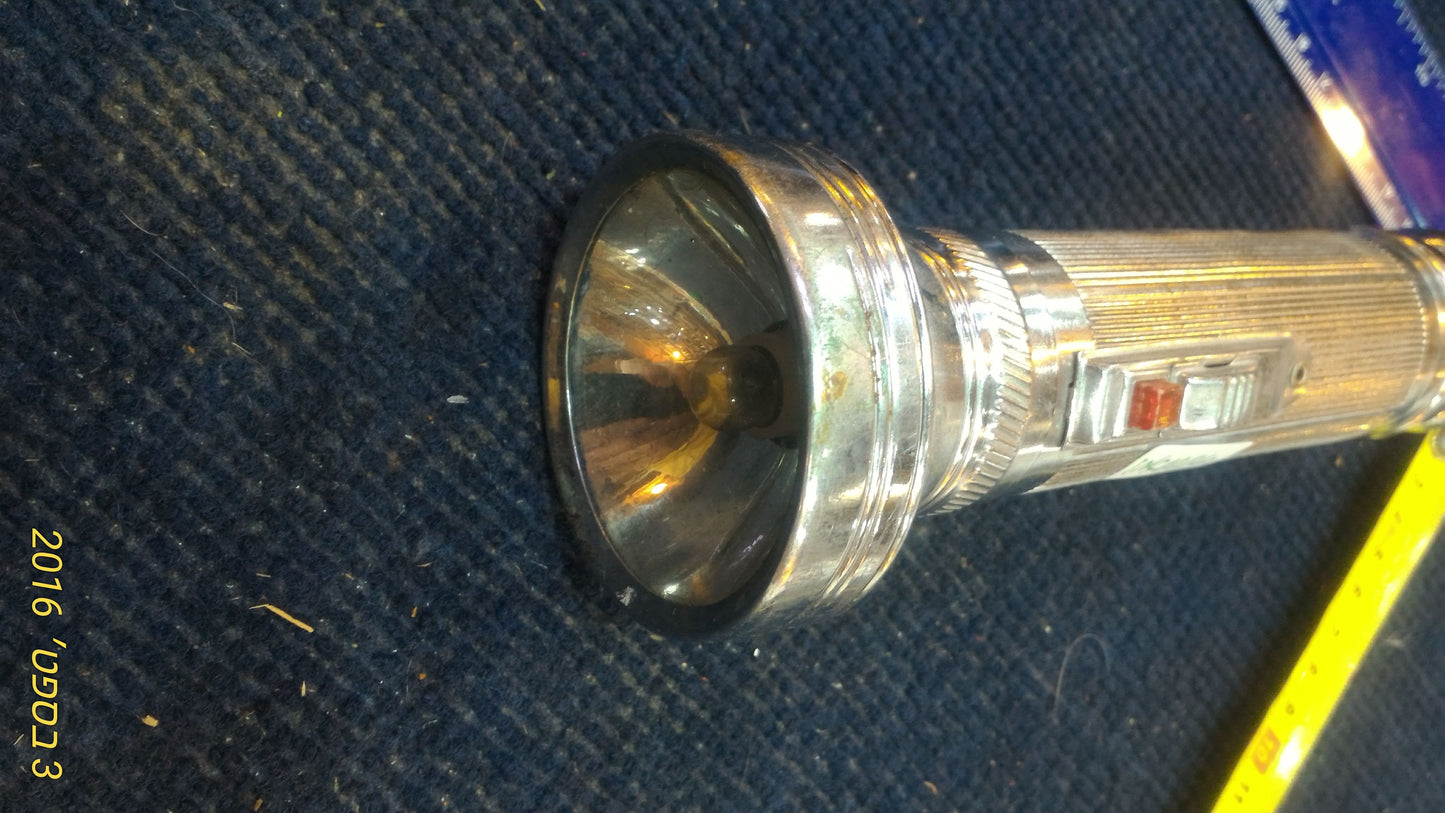 Vintage Flashlight [INS10140]