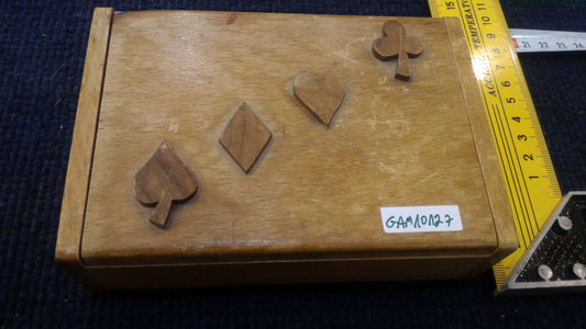 Old 2x playing Cards in wooden box [GAM10127]