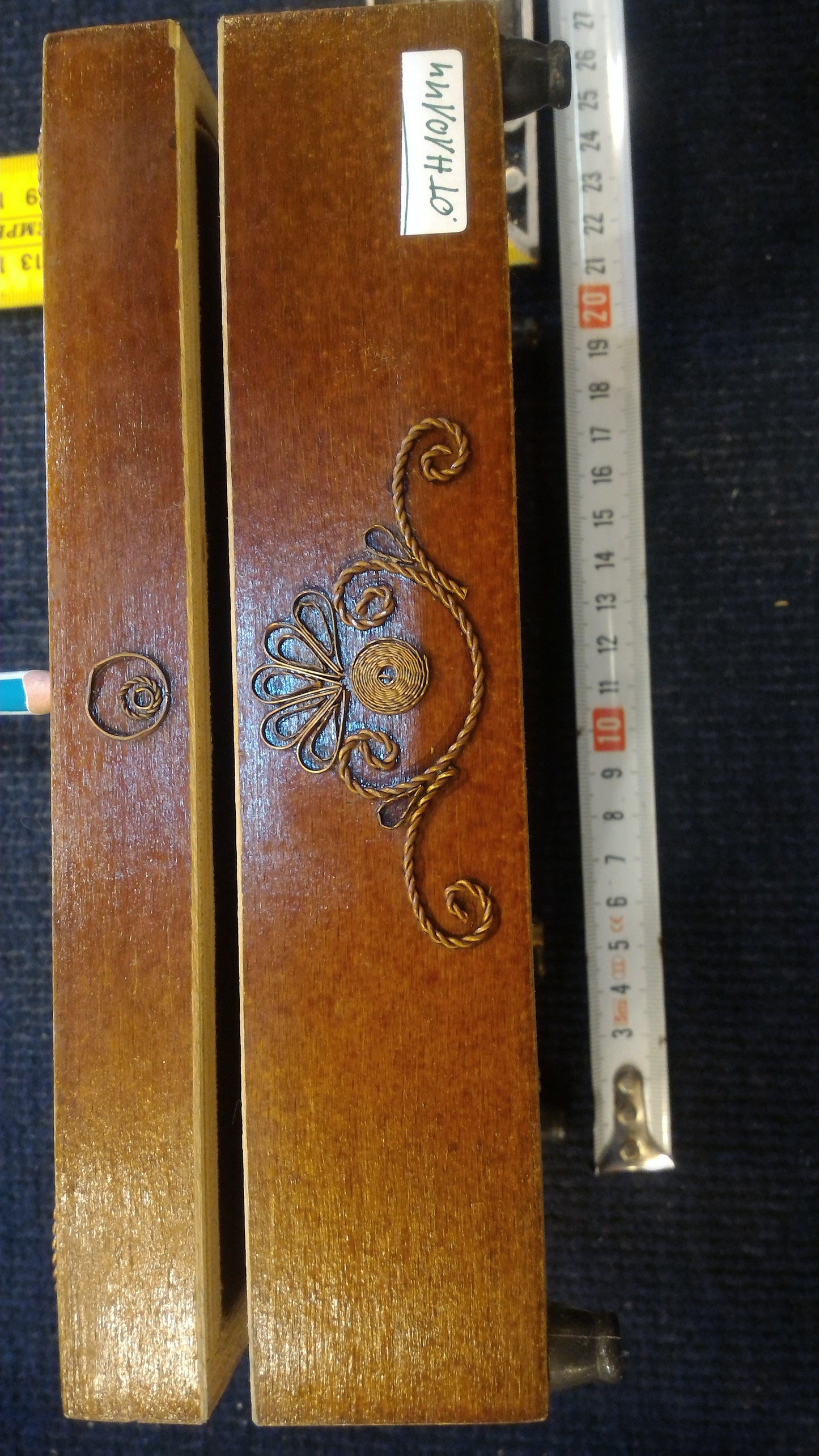 Old wood package box & music [OTH10144]