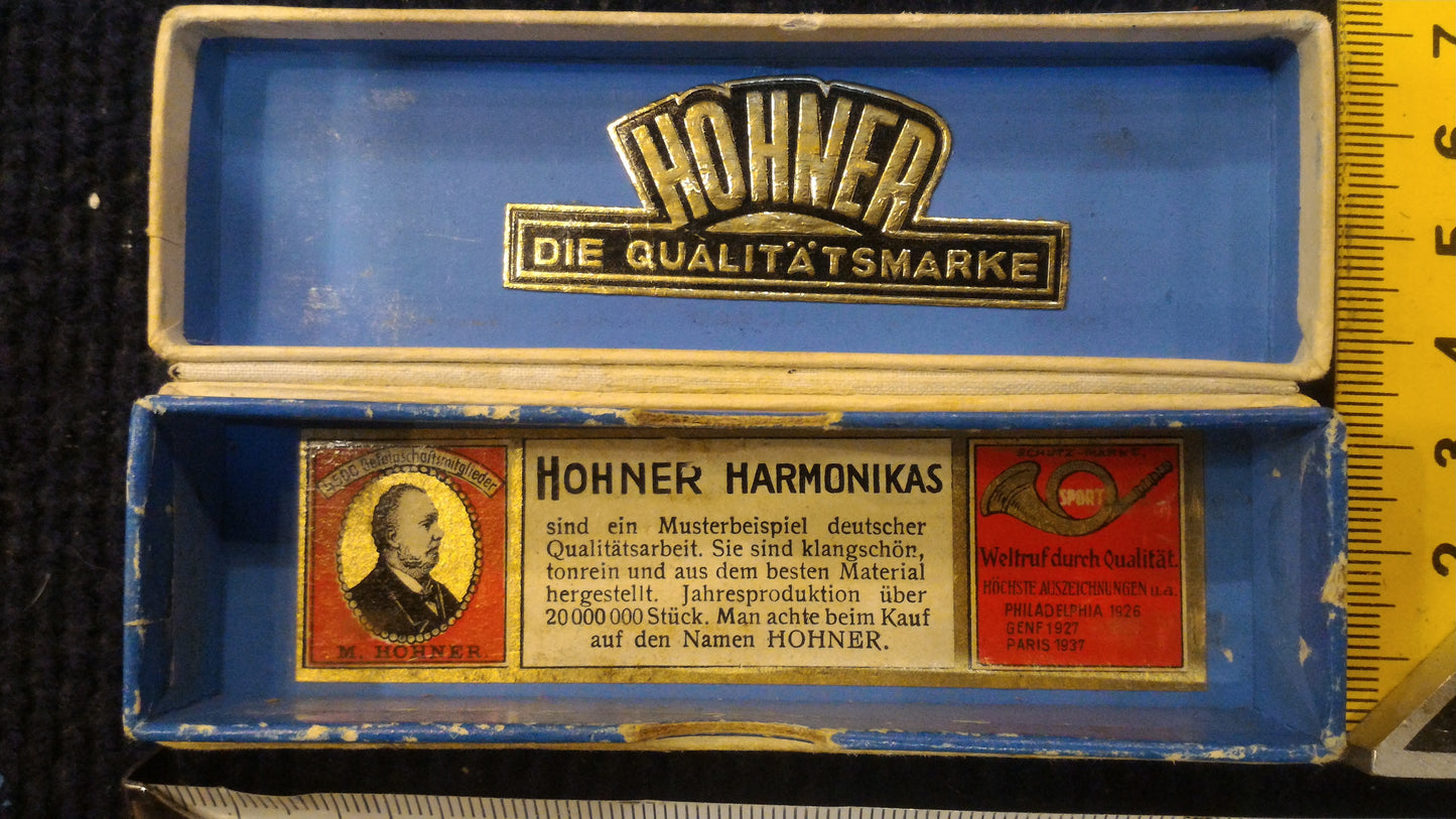 Old Harmonica [ENT10137]