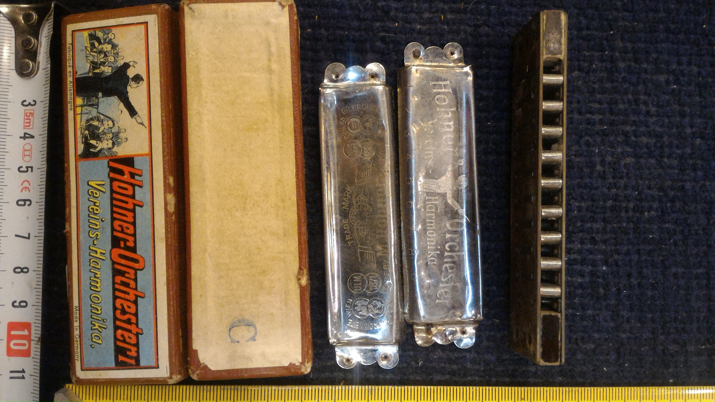 Old Harmonica [ENT10137]
