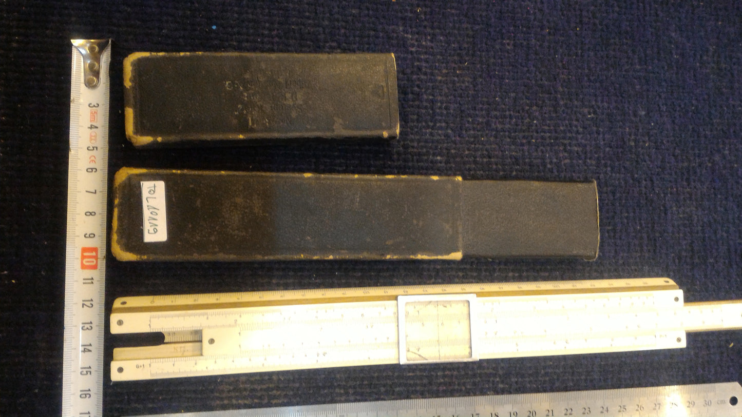 Vintage slide rule [TOL10119]